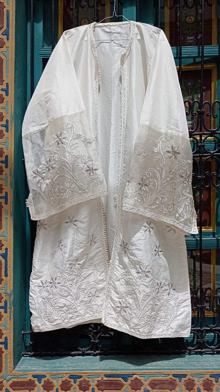 DJ133 — Moroccan Women's Caftan · Synthetic · Atlas Snow — photo 1 of 3